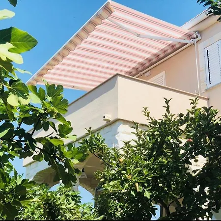 Danijela I Apartmán Vir