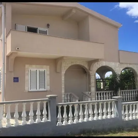 Apartmán Danijela I *
